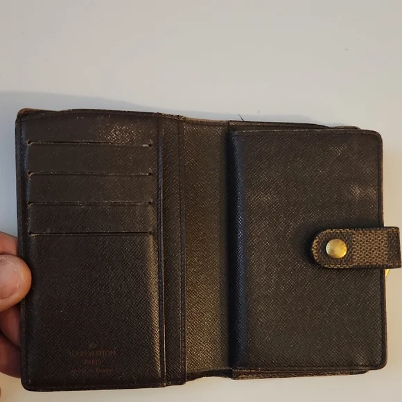 Louis Vuitton Damier Ebene French Kisslock Wallet. Unisex - Picture 6 of 16
